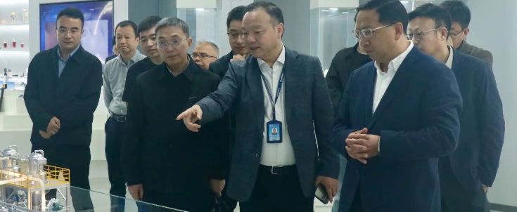 衢州学院校长郑友取调研圣效集团